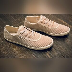 NEW TOMS Women's SZ 11 Carmel Corduroy Tan Oxford Sneaker Color: Tan